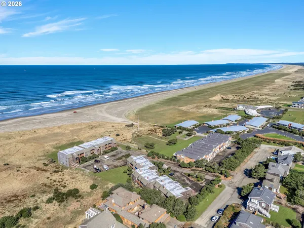 $549,000 | 856 Neacoxie Boulevard, Unit 304, Gearhart, OR 97138