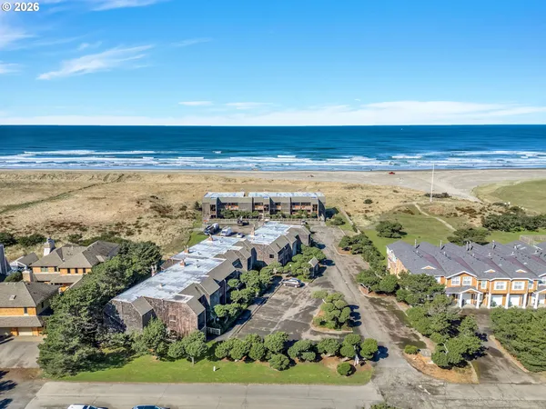 $549,000 | 856 Neacoxie Boulevard, Unit 304, Gearhart, OR 97138