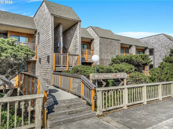 $549,000 | 856 Neacoxie Boulevard, Unit 304, Gearhart, OR 97138