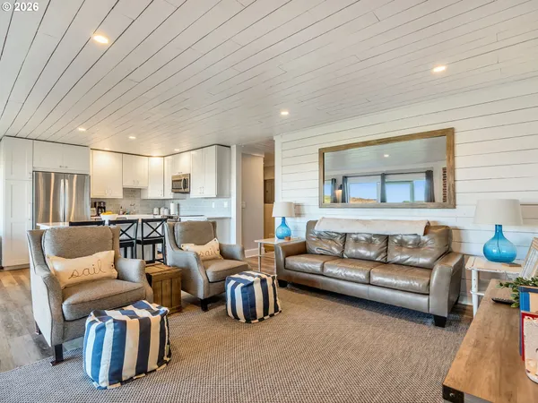 $549,000 | 856 Neacoxie Boulevard, Unit 304, Gearhart, OR 97138