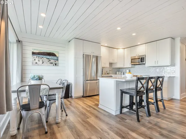 $549,000 | 856 Neacoxie Boulevard, Unit 304, Gearhart, OR 97138