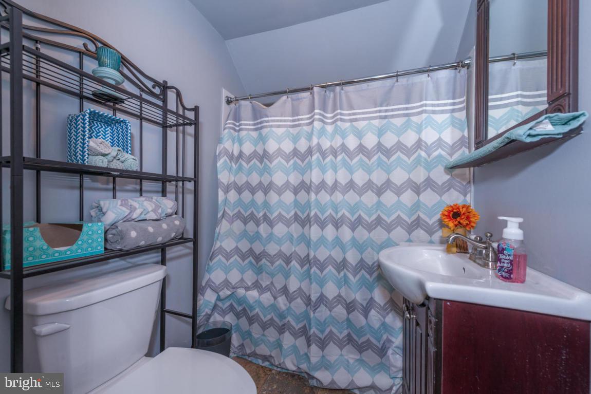 530 West 2nd Avenue Lititz, PA 17543 - Photo 16 of 24