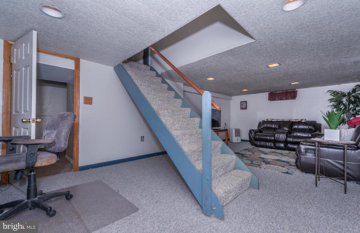 530 West 2nd Avenue Lititz, PA 17543 - Photo 17 of 24