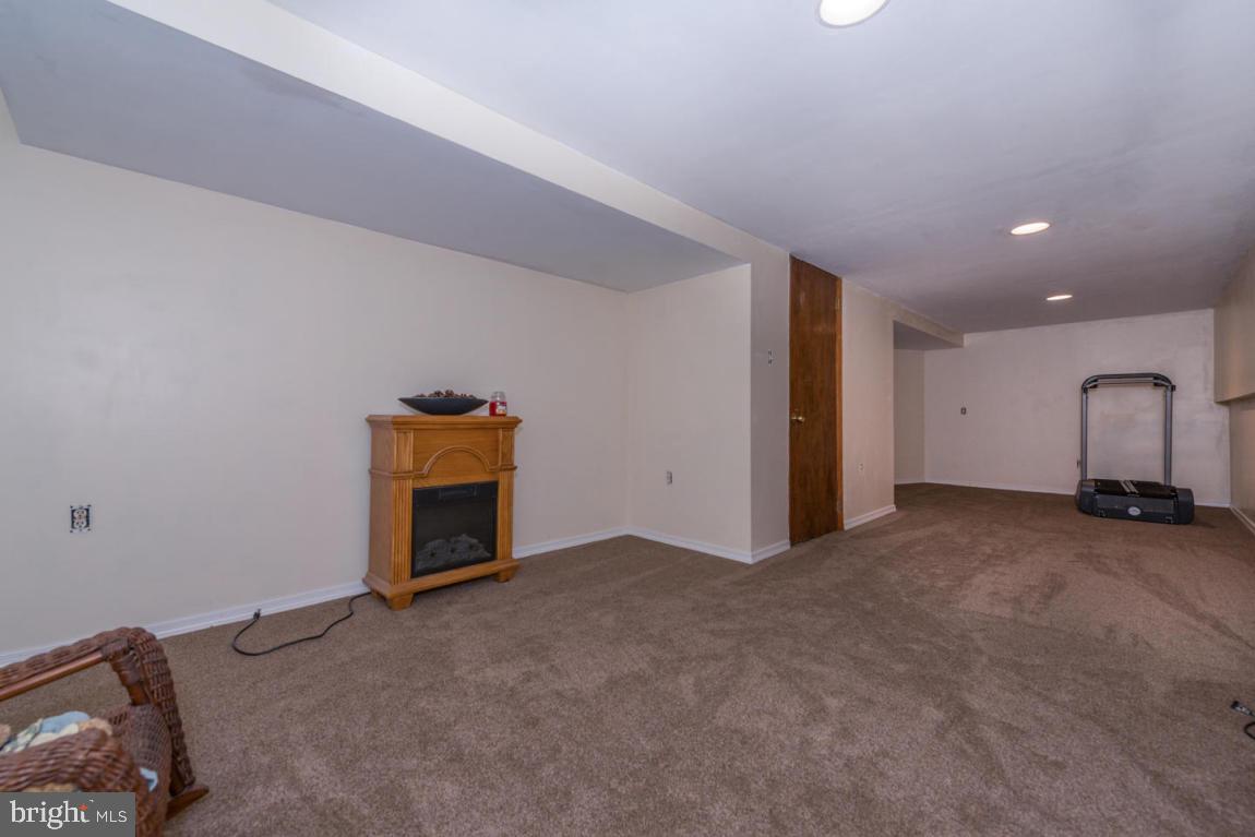 530 West 2nd Avenue Lititz, PA 17543 - Photo 19 of 24