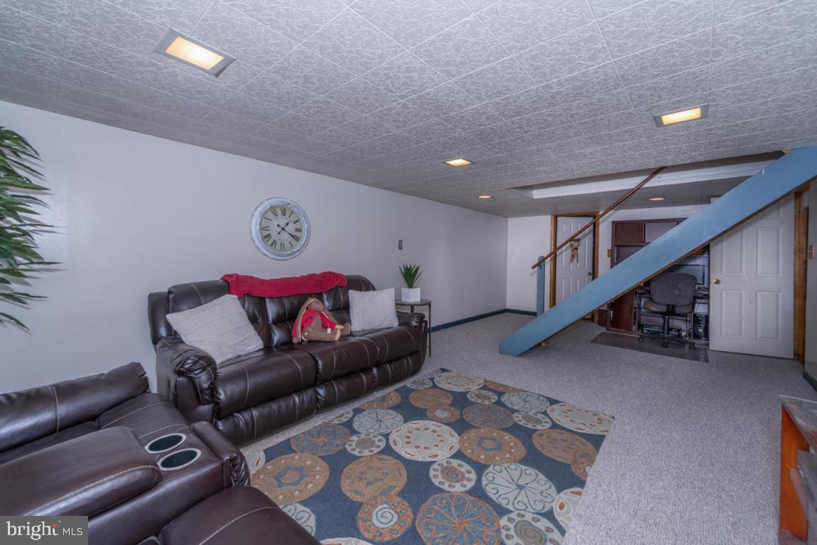 530 West 2nd Avenue Lititz, PA 17543 - Photo 20 of 24