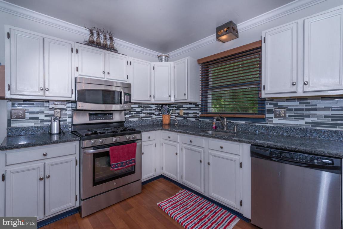 530 West 2nd Avenue Lititz, PA 17543 - Photo 9 of 24