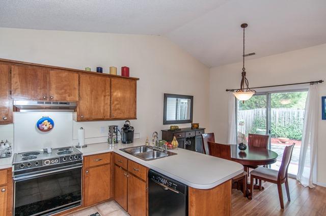 9527 One Notch Road Ladson, SC 29456 - Photo 3 of 24 _DSC9165
