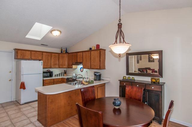 9527 One Notch Road Ladson, SC 29456 - Photo 5 of 24 _DSC9170
