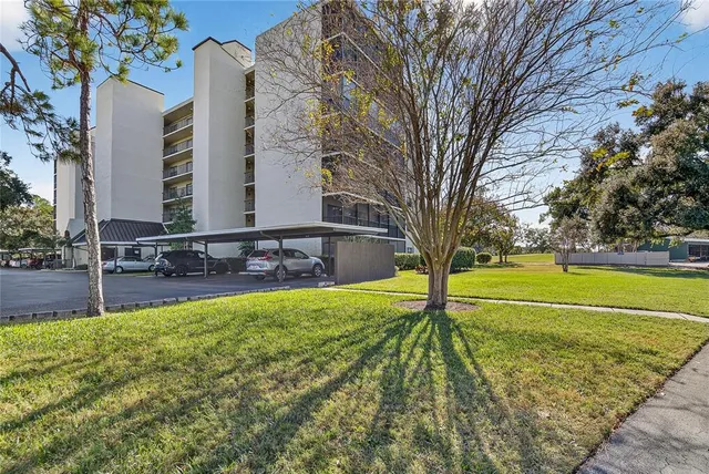 $1,799 | 2900 Cove Cay Drive, Unit 2F, Clearwater, FL 33760