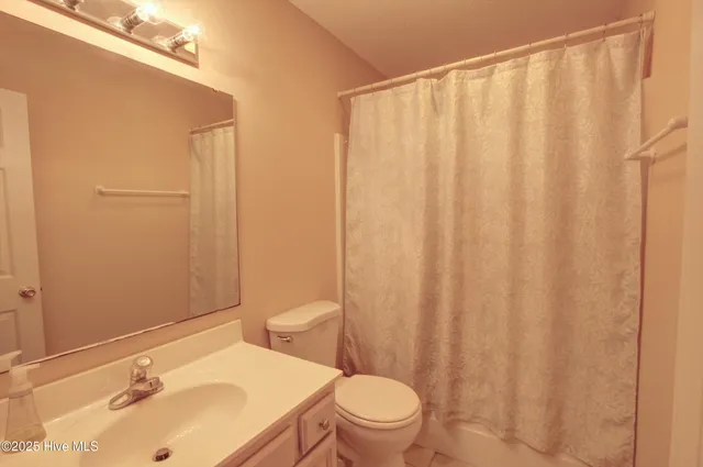 $2,850 | 102 South Harbor Drive, Surf City, NC 28445