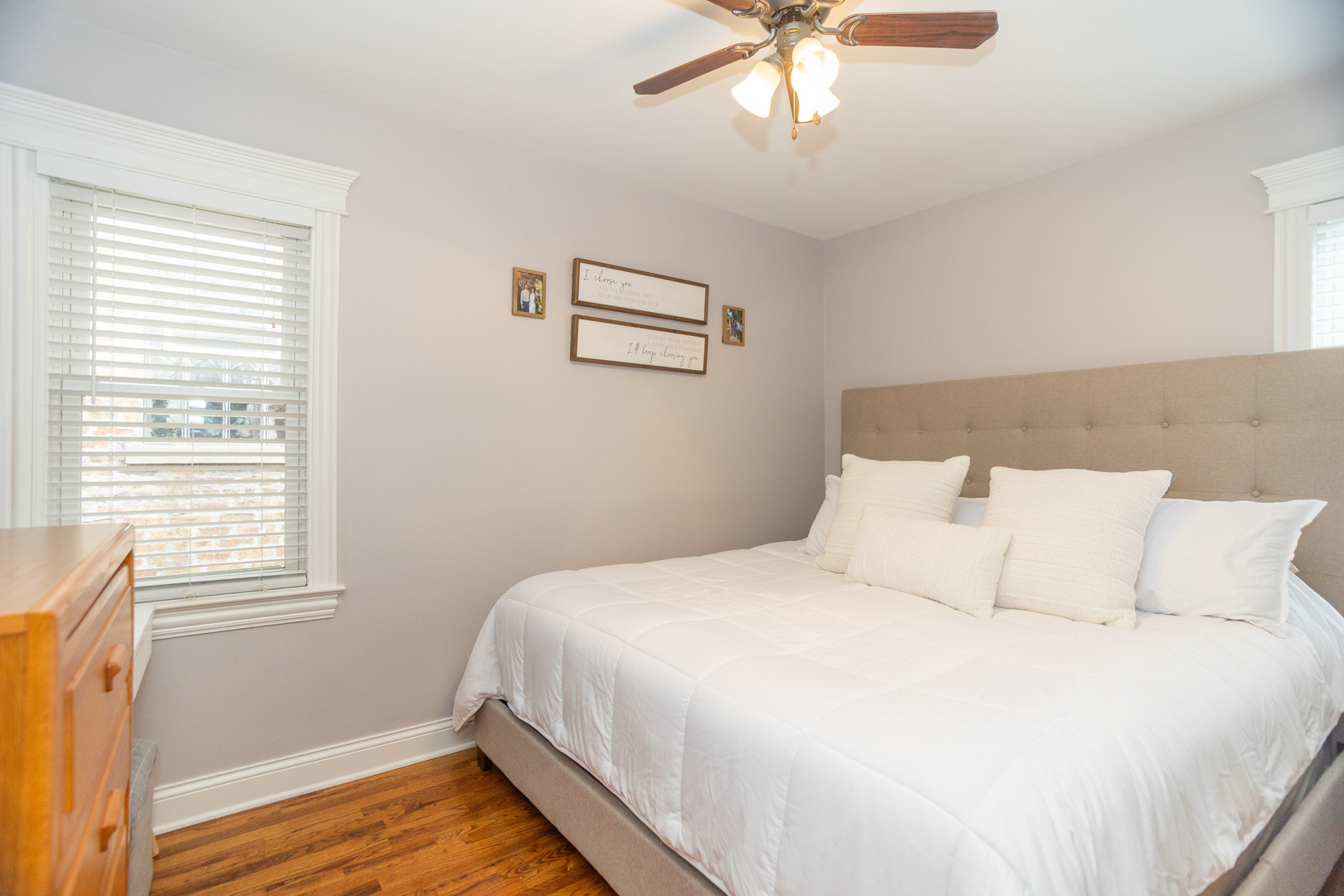 5328 North Rutherford Avenue Chicago, IL 60656 - Photo 8 of 40 a bedroom with a large bed and a window