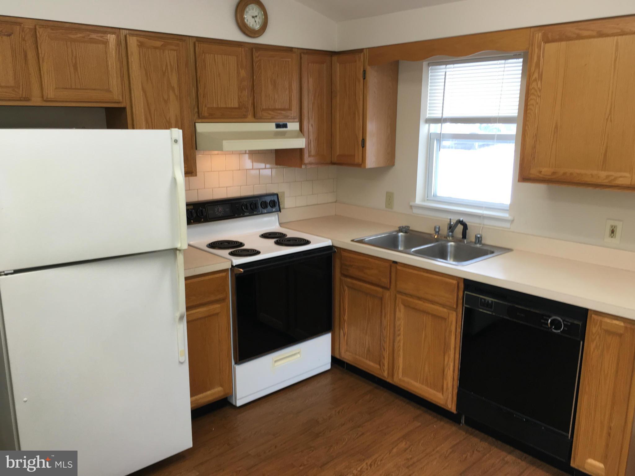 101 Pleasant Hill Road Owings Mills, MD 21117 - Photo 4 of 22 Kitchen