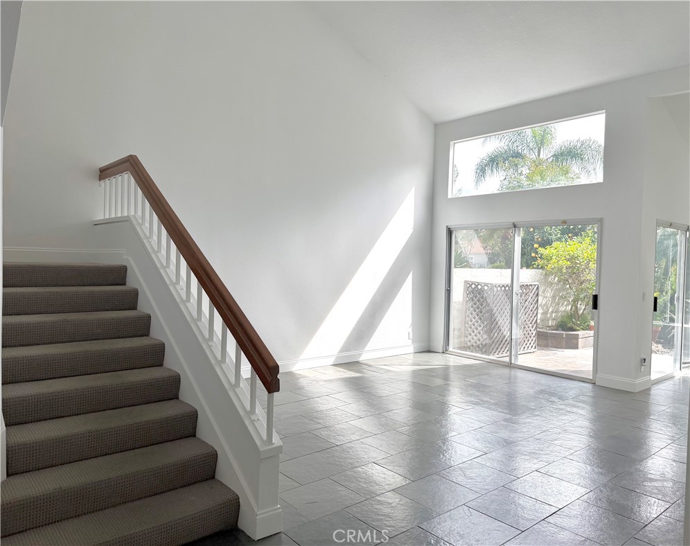 4 Del Rey, Unit 19 Irvine, CA 92612 - Photo 15 of 25 LIVING ROOM AREA!