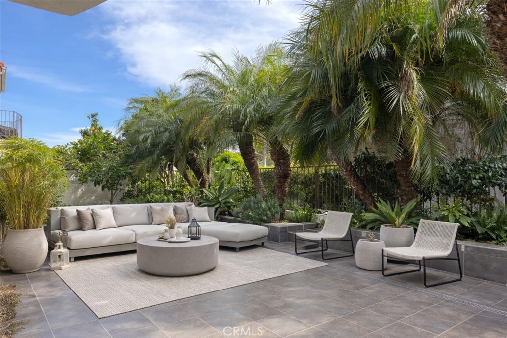 4 Del Rey, Unit 19 Irvine, CA 92612 - Photo 20 of 25 AI GENERATED STAGED BACKYARD!