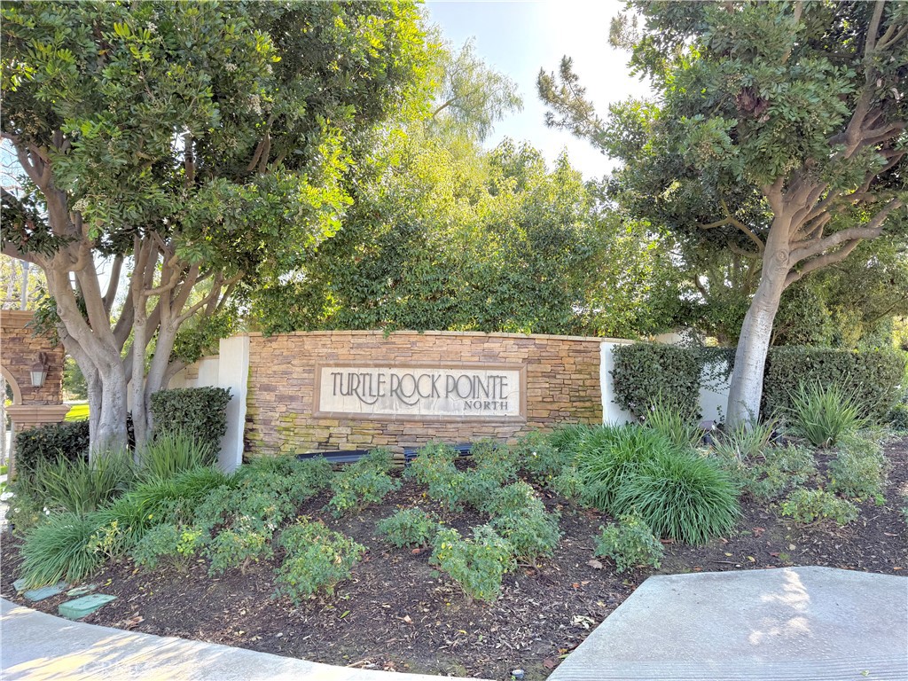 4 Del Rey, Unit 19 Irvine, CA 92612 - Photo 2 of 25 PRESTIGIOUS ENTRANCE TO TURTLE ROCK COMMUNITY! CLOSE TO FWY ACCESS!