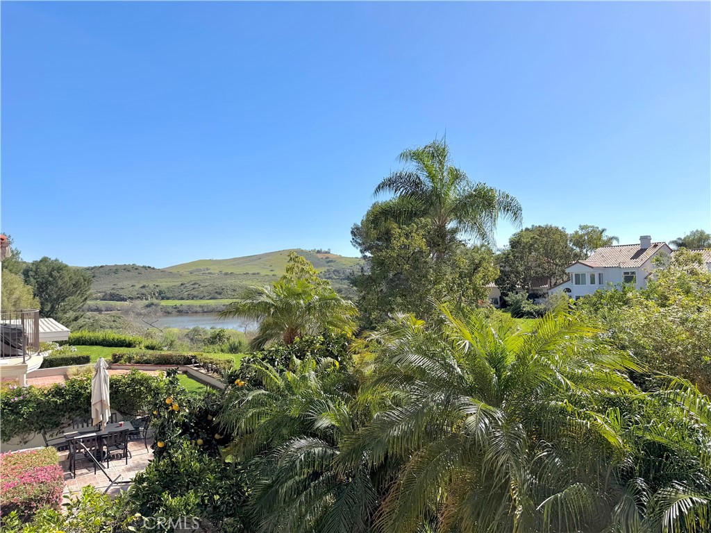 4 Del Rey, Unit 19 Irvine, CA 92612 - Photo 4 of 25 GOLF COURSE AND SAND CANYON RESERVOIR VIEW!