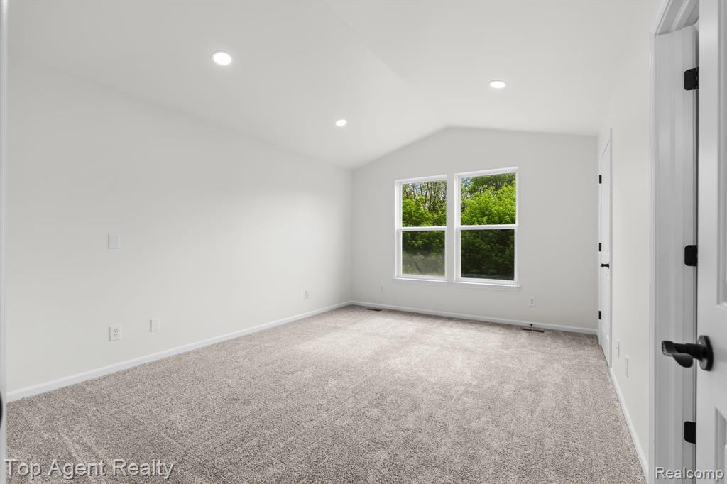 907 Deer Valley Road Holly, MI 48442 - Photo 21 of 44