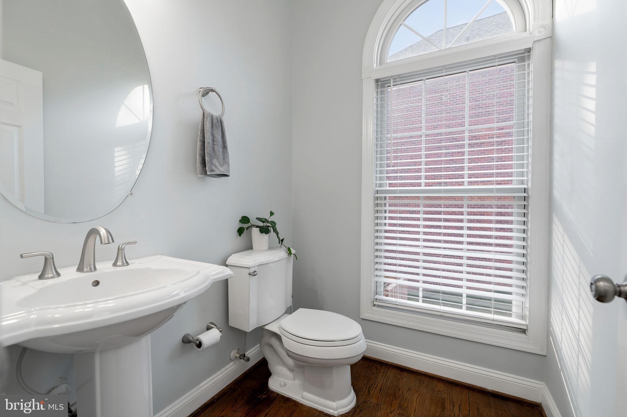6039 Deer Ridge Trail Springfield, VA 22150 - Photo 22 of 103