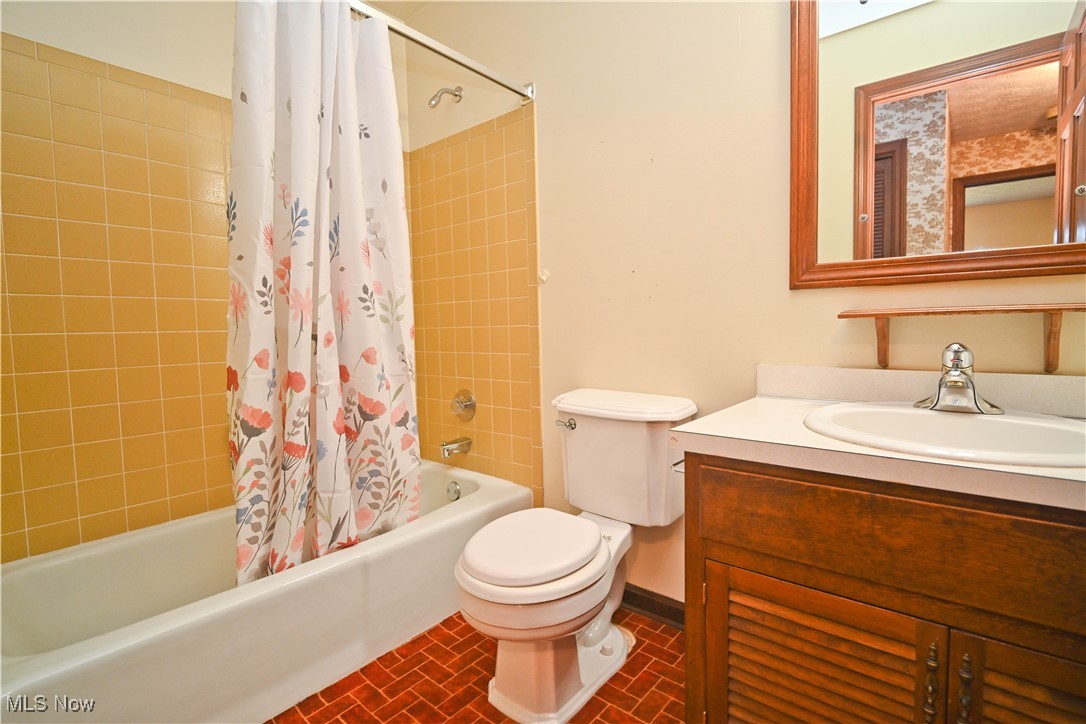 5735 Herbert Road Canfield, OH 44406 - Photo 29 of 48
