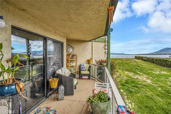 $149,000 | 10 Royale Avenue, Unit 2, Lakeport, CA 95453