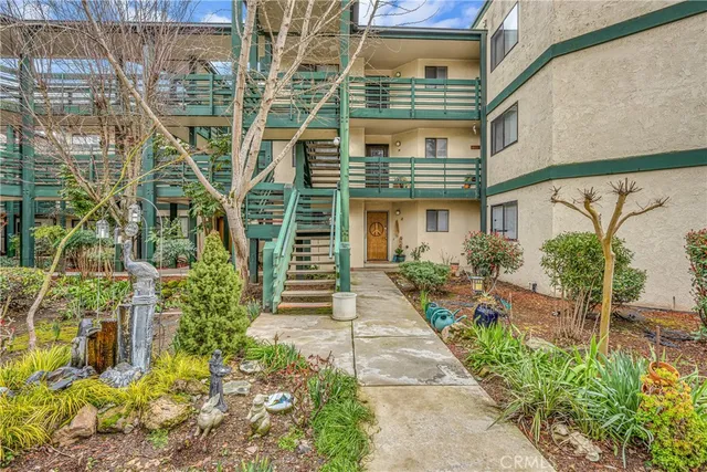 $165,000 | 10 Royale Avenue, Unit 2, Lakeport, CA 95453