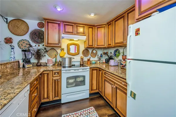 $149,000 | 10 Royale Avenue, Unit 2, Lakeport, CA 95453