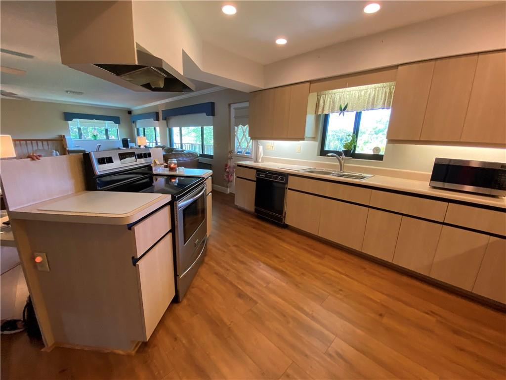 710 Northeast 3rd Street Pompano Beach, FL 33060 - Photo 10 of 44 Photo 10