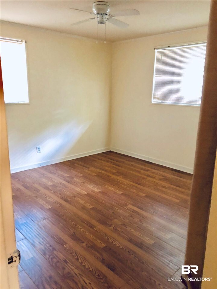 558 Sunnyvale Court Mobile, AL 36609 - Photo 6 of 12