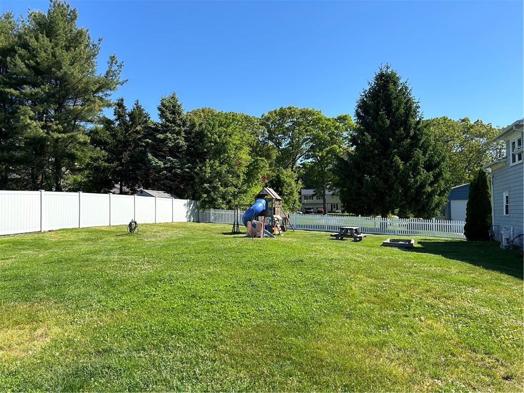 268 Olney Arnold Road Cranston, RI 02921 - Photo 10 of 35 Gallery Image 10