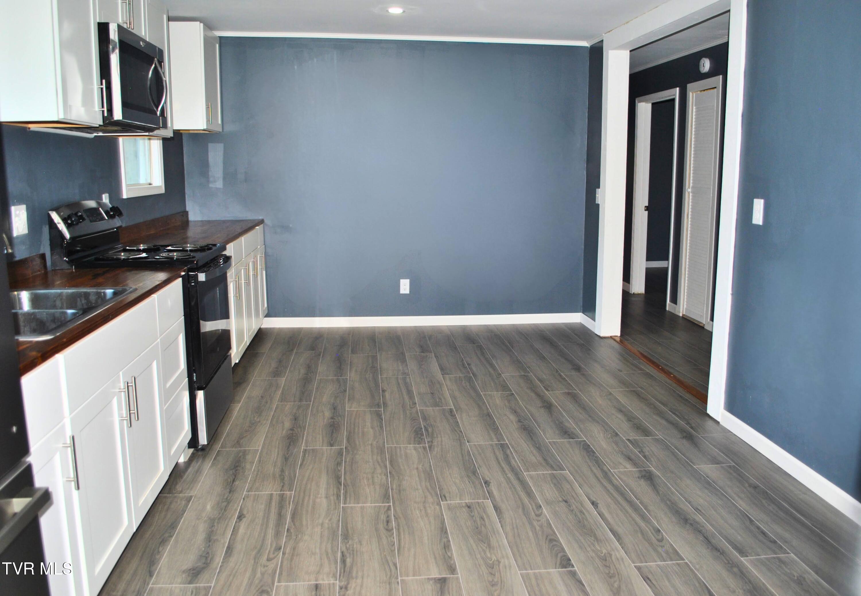 90 Fillers Mill Road Greeneville, TN 37743 - Photo 19 of 25 kitchen 5