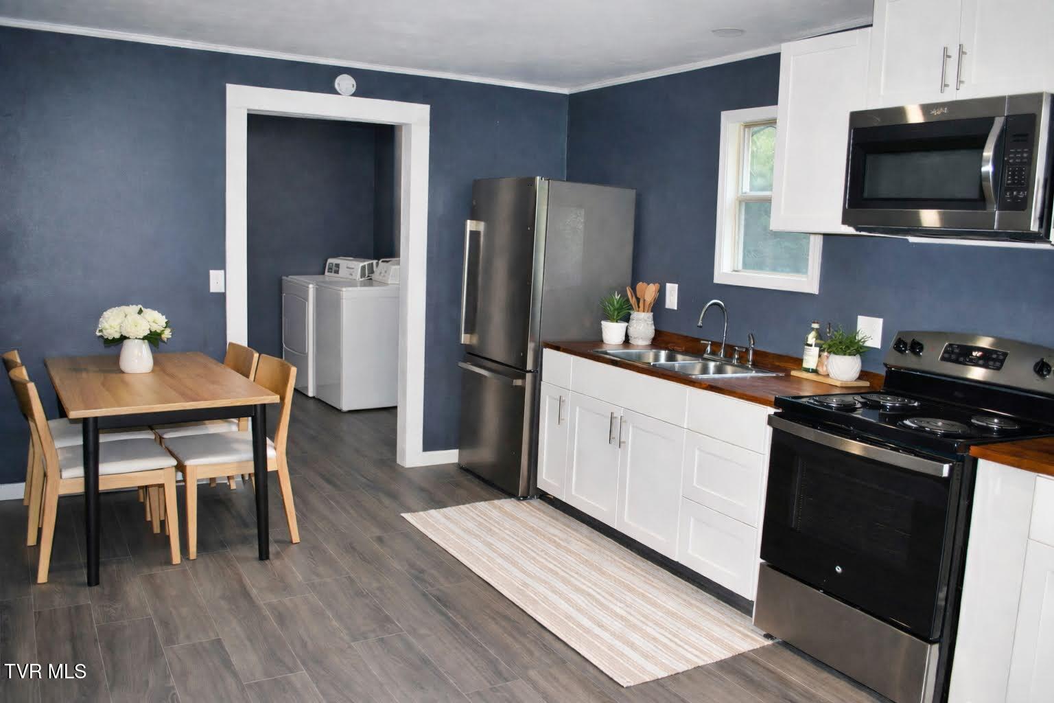 90 Fillers Mill Road Greeneville, TN 37743 - Photo 20 of 25 Staged Kitchen 2