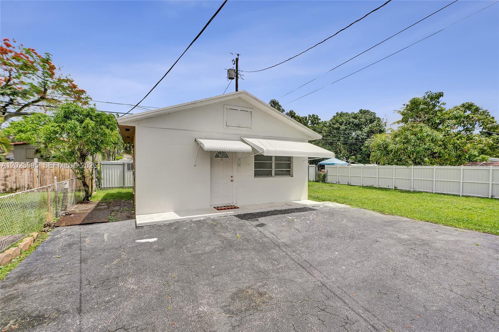 877 West 33rd Street, Unit A Hialeah, FL 33012 - Photo 7 of 36