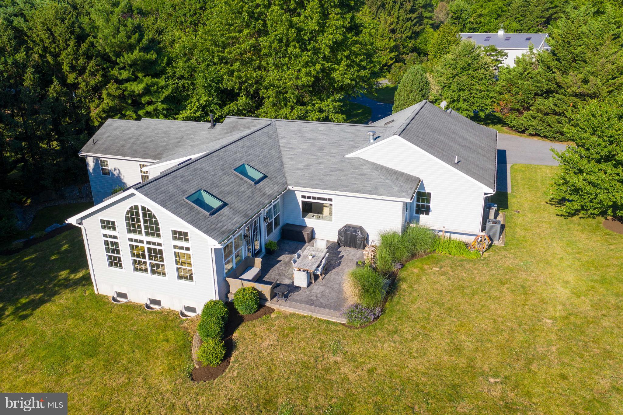 813 Rohrer Road Mountville, PA 17554 - Photo 6 of 107