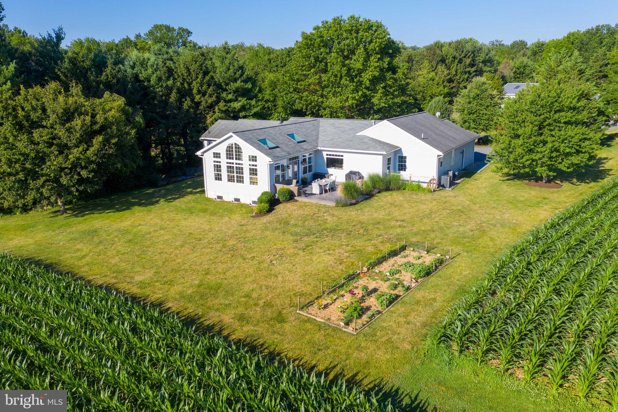813 Rohrer Road Mountville, PA 17554 - Photo 7 of 107