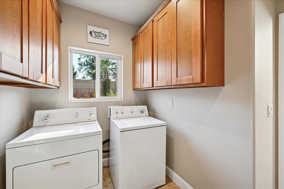 21895 One Fine Place Colfax, CA 95713 - Photo 32 of 82 a utility room with dryer and washer