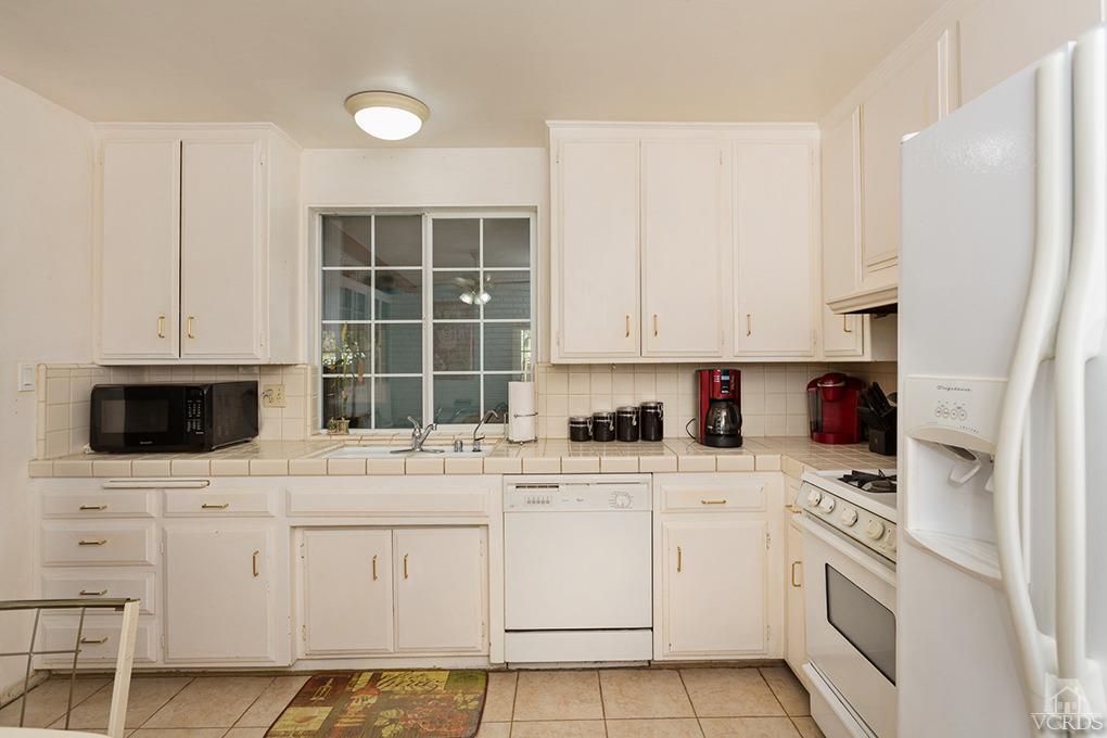 2882 Fitzgerald Road Simi Valley, CA 93065 - Photo 10 of 25 Additional Photo