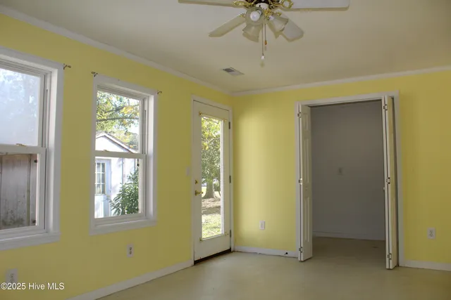 $249,900 | 513 West Main Street, Beulaville, NC 28518