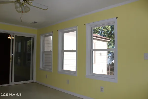 $229,900 | 513 West Main Street, Beulaville, NC 28518