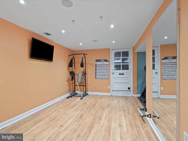 $975,000 | 13505 Clear Lake Court, Herndon, VA 20171