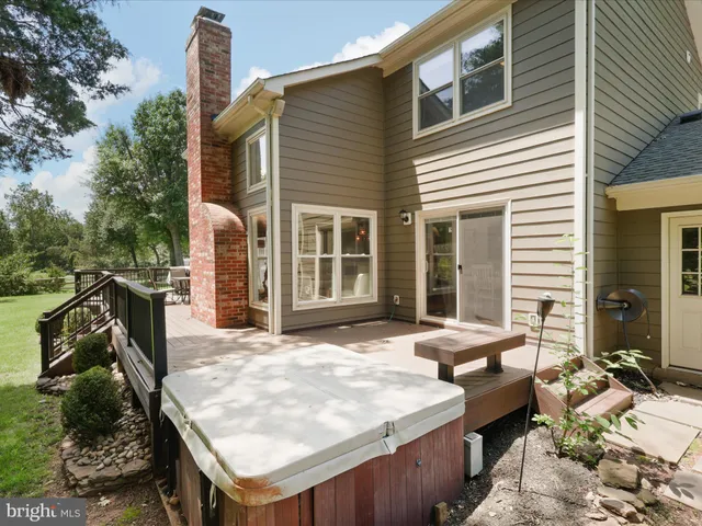 $975,000 | 13505 Clear Lake Court, Herndon, VA 20171