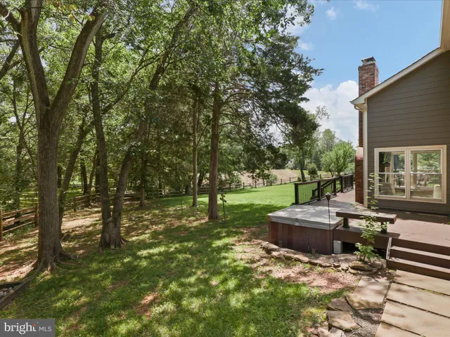 $975,000 | 13505 Clear Lake Court, Herndon, VA 20171