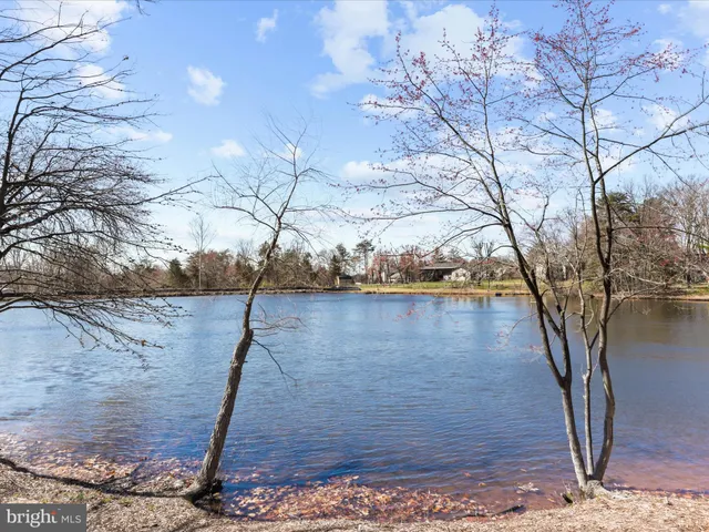$975,000 | 13505 Clear Lake Court, Herndon, VA 20171