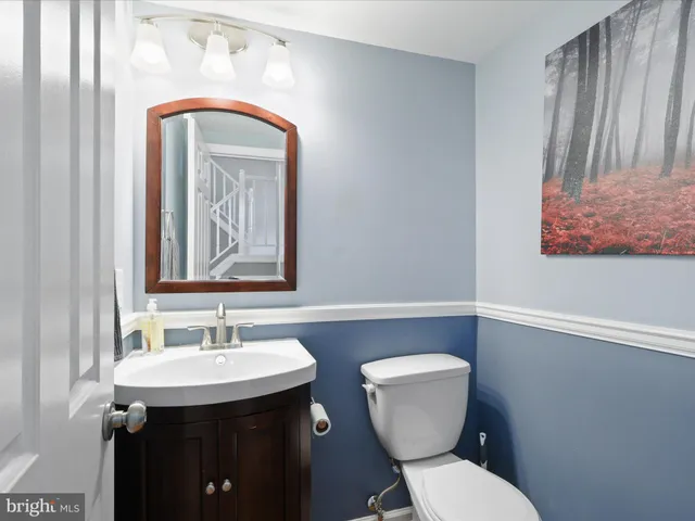 $975,000 | 13505 Clear Lake Court, Herndon, VA 20171