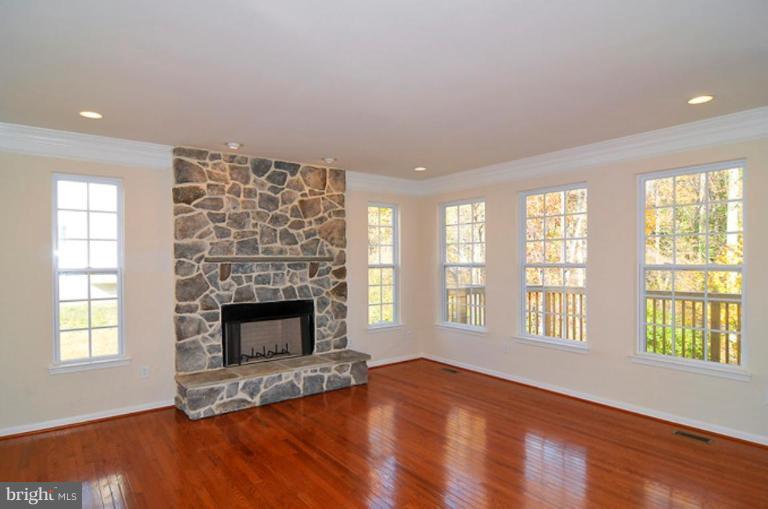 9965 Guilford Road Jessup, MD 20794 - Photo 5 of 19 Family Room