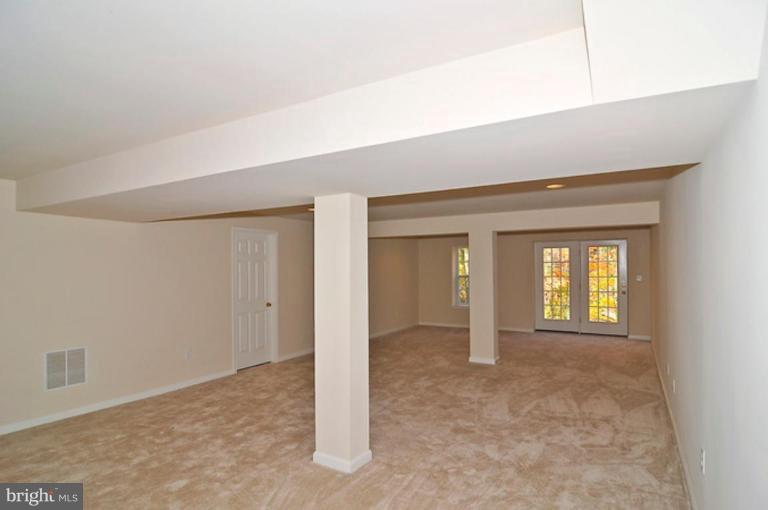 9965 Guilford Road Jessup, MD 20794 - Photo 10 of 19 Recreation Room