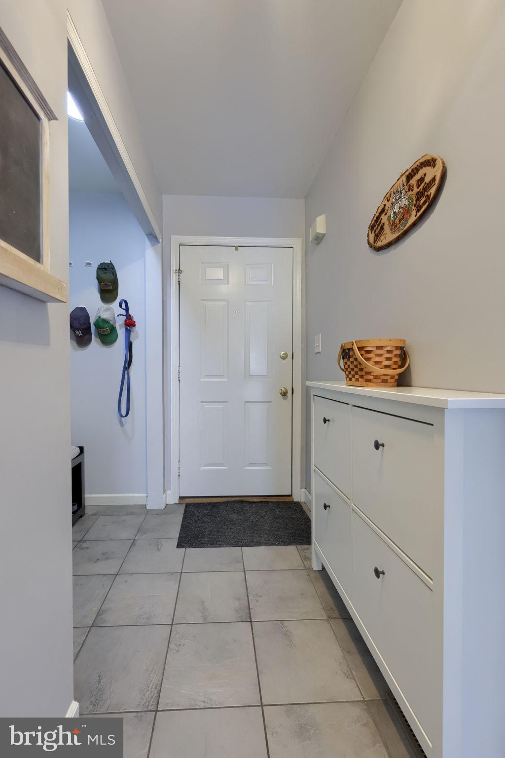105 Canberra Court Reading, PA 19608 - Photo 3 of 33
