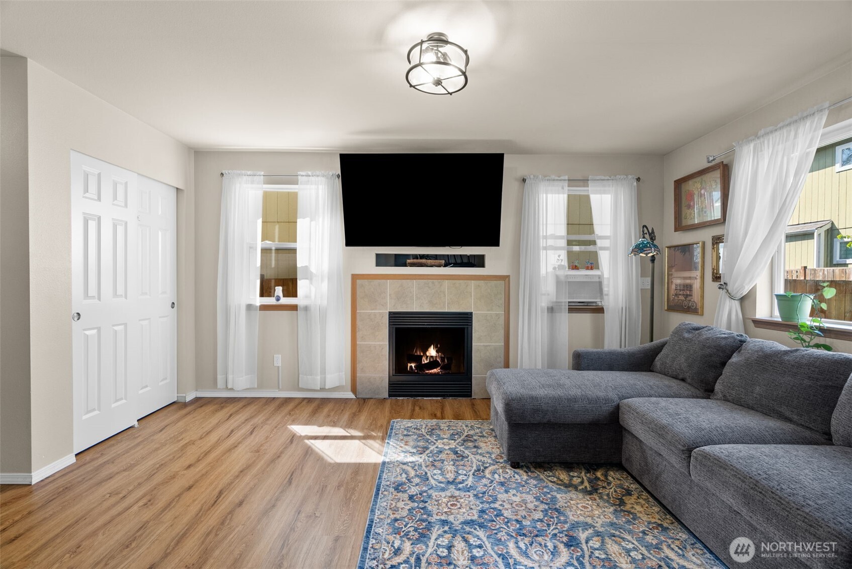 648 Rivenhurst Street Bremerton, WA 98310 - Photo 7 of 27 Gallery Image 7