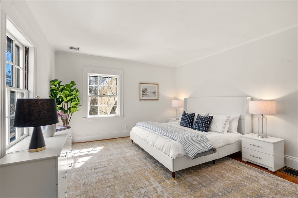 189 Clinton Road Brookline, MA 02445 - Photo 14 of 28