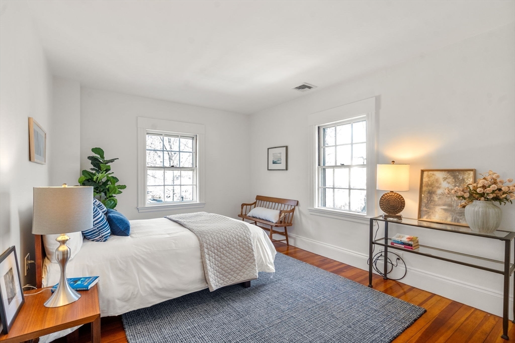 189 Clinton Road Brookline, MA 02445 - Photo 15 of 28