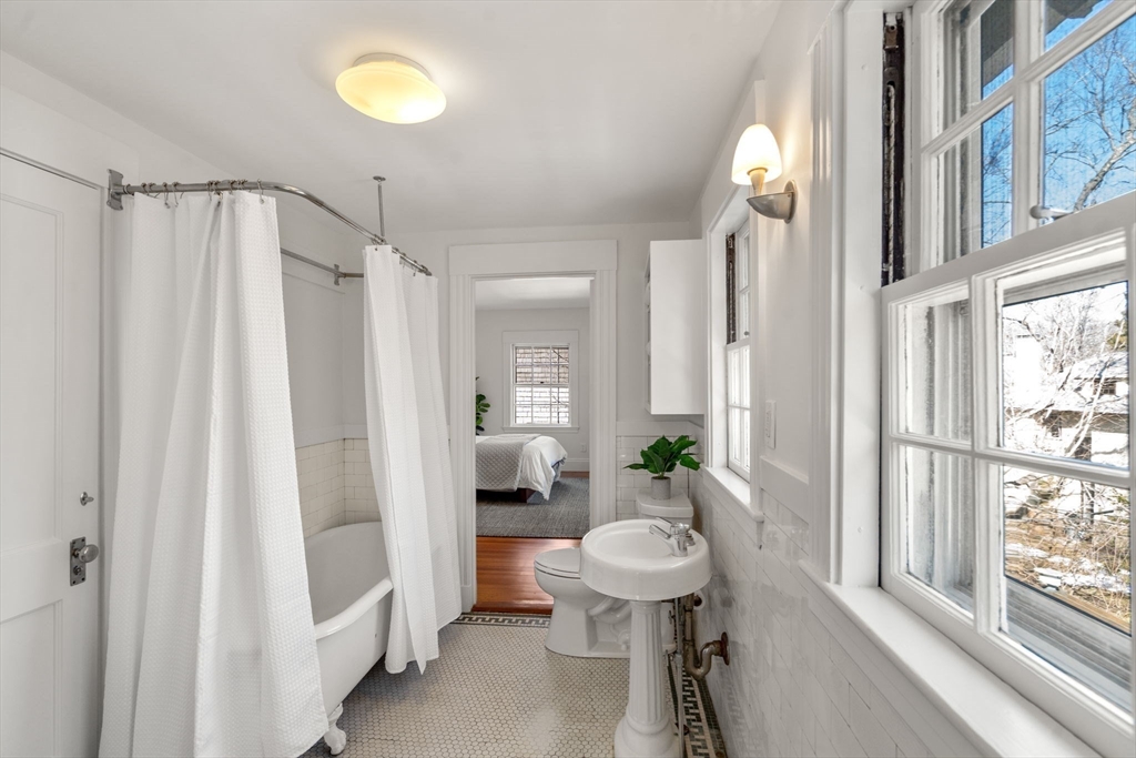 189 Clinton Road Brookline, MA 02445 - Photo 16 of 28